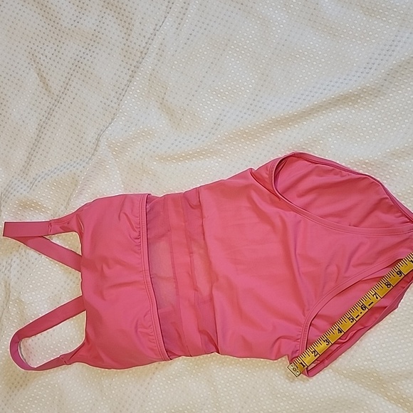 Nike brand one-piece swimsuit, pink, size M - Picture 7 of 10